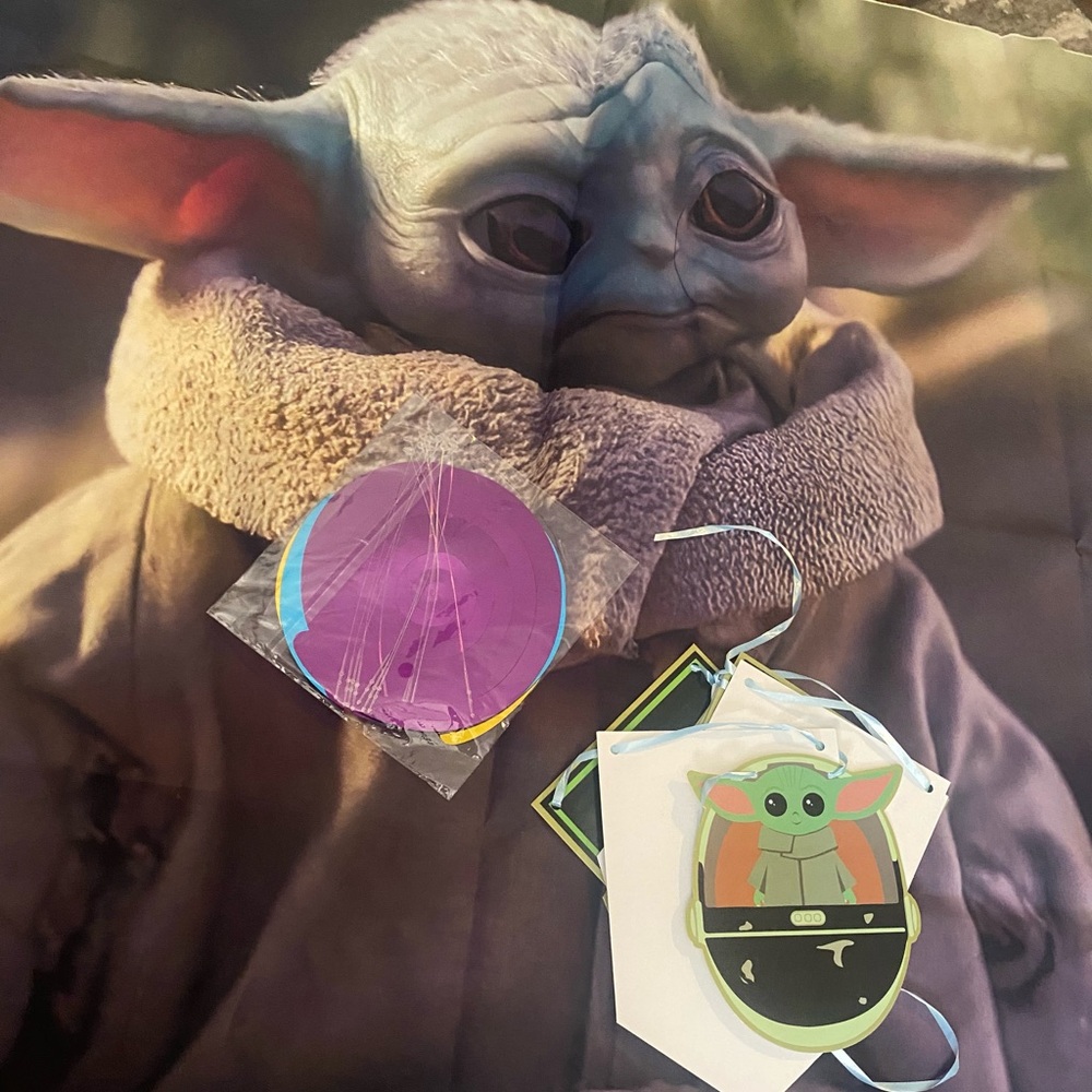 Baby Yoda party decorations